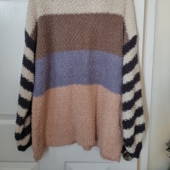 David and dani sweater - Picture 3 of 4